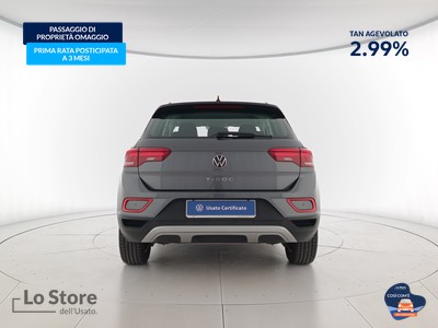 5 - Volkswagen T-Roc eschini auto