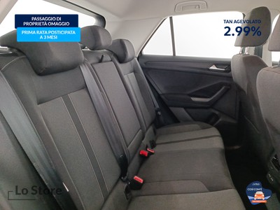 9 - Volkswagen T-Roc eschini auto