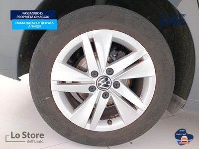 8 - Volkswagen Golf eschini auto