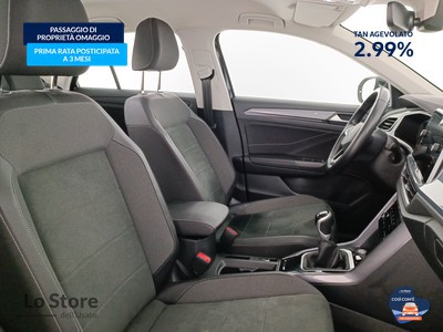 10 - Volkswagen T-Roc eschini auto