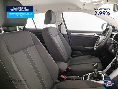 10 - Volkswagen T-Roc eschini auto