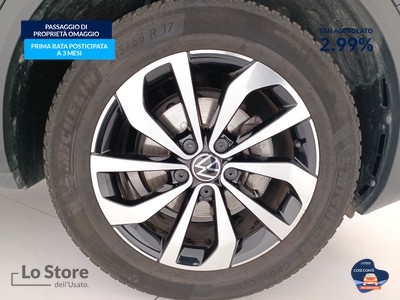 8 - Volkswagen T-Roc eschini auto