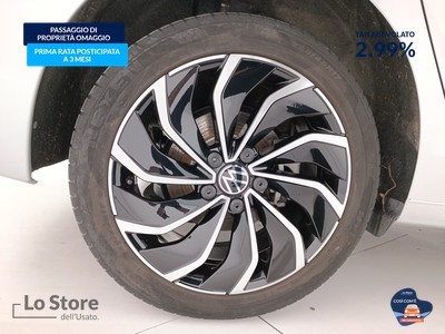 8 - Volkswagen Golf eschini auto