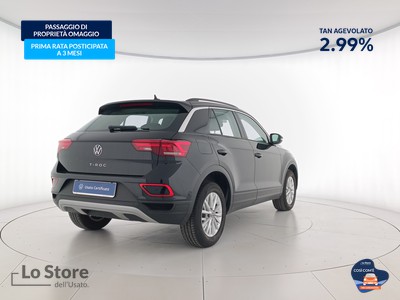 4 - Volkswagen T-Roc eschini auto