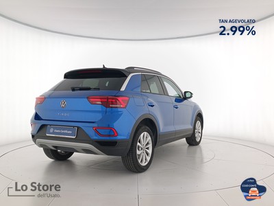 4 - Volkswagen T-Roc eschini auto