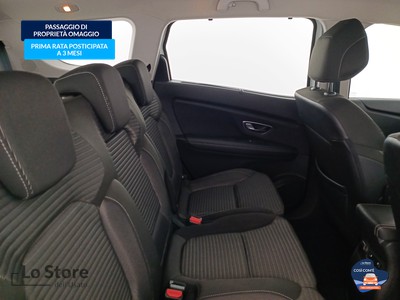 10 - Renault Grand Scénic eschini auto