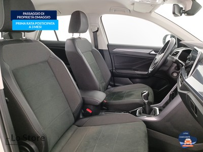 10 - Volkswagen T-Roc eschini auto