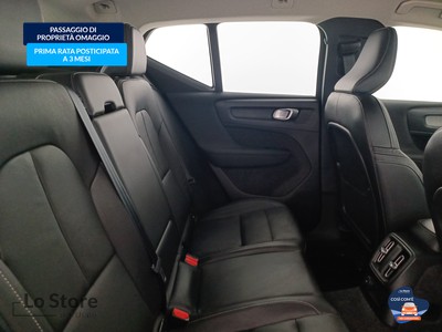 9 - Volvo XC40 eschini auto