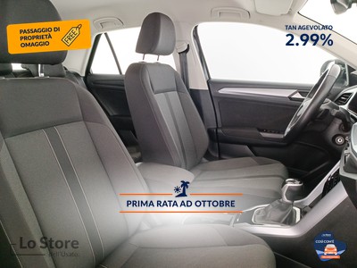 10 - Volkswagen T-Roc eschini auto