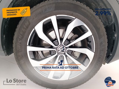 8 - Volkswagen T-Roc eschini auto