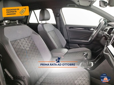 10 - Volkswagen T-Roc eschini auto