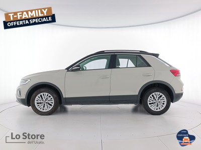 3 - Volkswagen T-Roc eschini auto