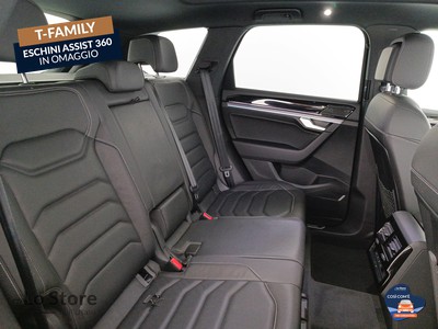 9 - Volkswagen Touareg eschini auto
