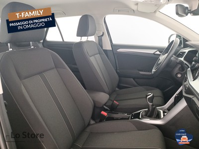 10 - Volkswagen T-Roc eschini auto