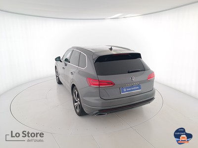 6 - Volkswagen Touareg eschini auto