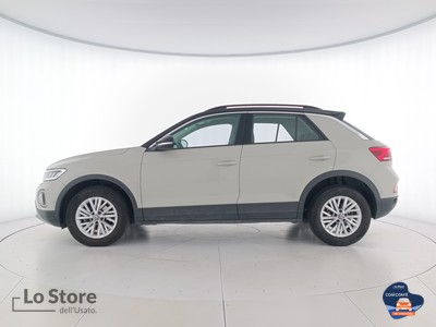 3 - Volkswagen T-Roc eschini auto
