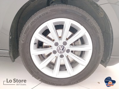 8 - Volkswagen Passat eschini auto
