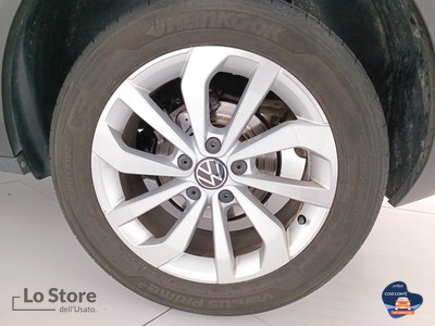 8 - Volkswagen T-Roc eschini auto
