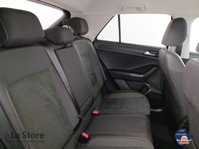 9 - Volkswagen T-Roc eschini auto