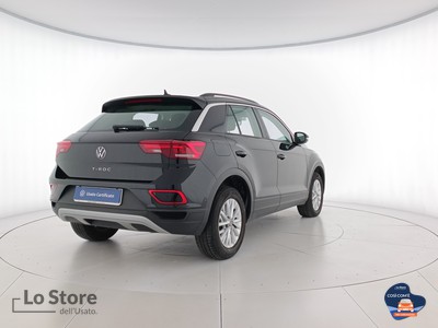 4 - Volkswagen T-Roc eschini auto