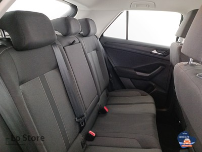 9 - Volkswagen T-Roc eschini auto
