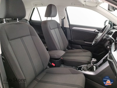 10 - Volkswagen T-Roc eschini auto