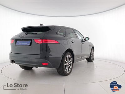 4 - Jaguar F-Pace eschini auto