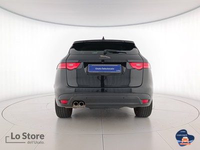 5 - Jaguar F-Pace eschini auto