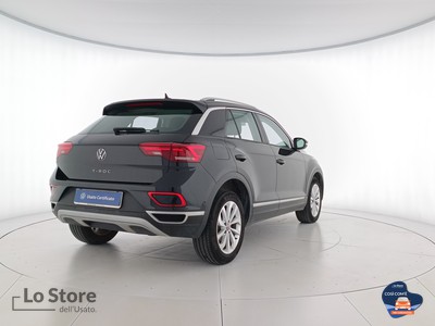 4 - Volkswagen T-Roc eschini auto