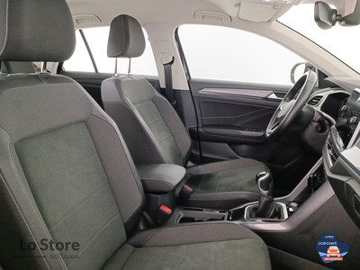 10 - Volkswagen T-Roc eschini auto