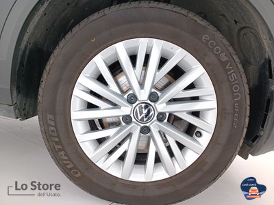 8 - Volkswagen T-Roc eschini auto