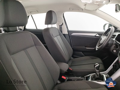 10 - Volkswagen T-Roc eschini auto