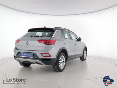 4 - Volkswagen T-Roc eschini auto