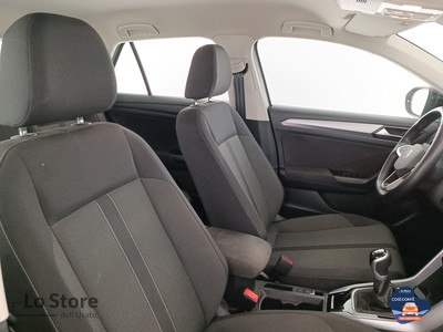 10 - Volkswagen T-Roc eschini auto