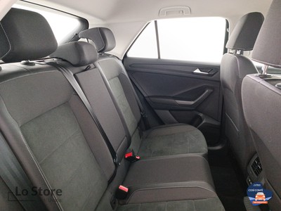 9 - Volkswagen T-Roc eschini auto