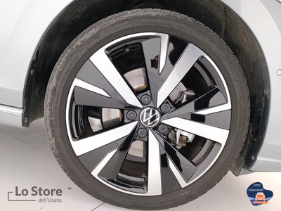 8 - Volkswagen Golf eschini auto