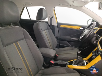 10 - Volkswagen T-Roc eschini auto