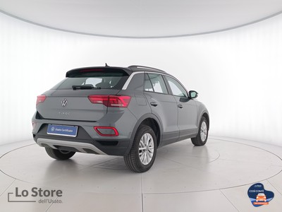4 - Volkswagen T-Roc eschini auto