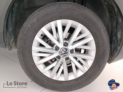 8 - Volkswagen T-Roc eschini auto