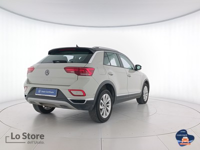 4 - Volkswagen T-Roc eschini auto