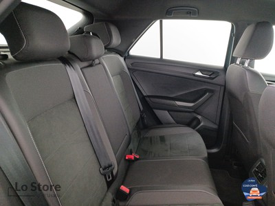9 - Volkswagen T-Roc eschini auto