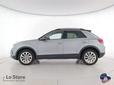 3 - Volkswagen T-Roc eschini auto