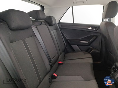 9 - Volkswagen T-Roc eschini auto
