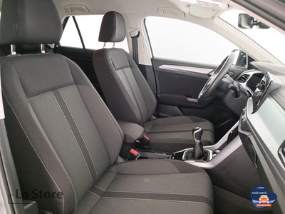 10 - Volkswagen T-Roc eschini auto
