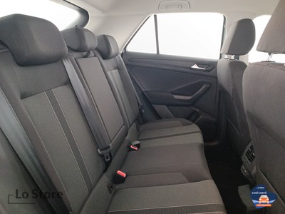 9 - Volkswagen T-Roc eschini auto