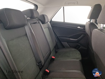 9 - Volkswagen T-Roc eschini auto