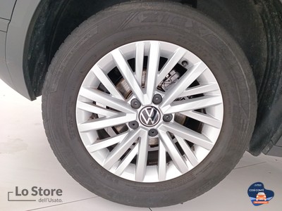 8 - Volkswagen T-Roc eschini auto