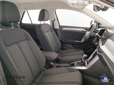 10 - Volkswagen T-Roc eschini auto