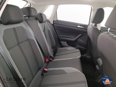 9 - Volkswagen Polo eschini auto