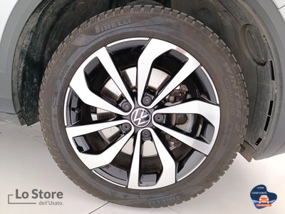 8 - Volkswagen T-Roc eschini auto